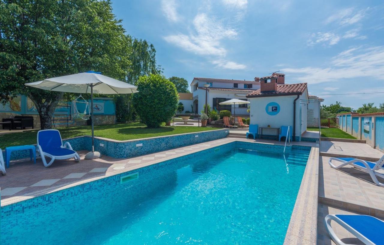 Villa Anita With Common Pool Vrvari エクステリア 写真