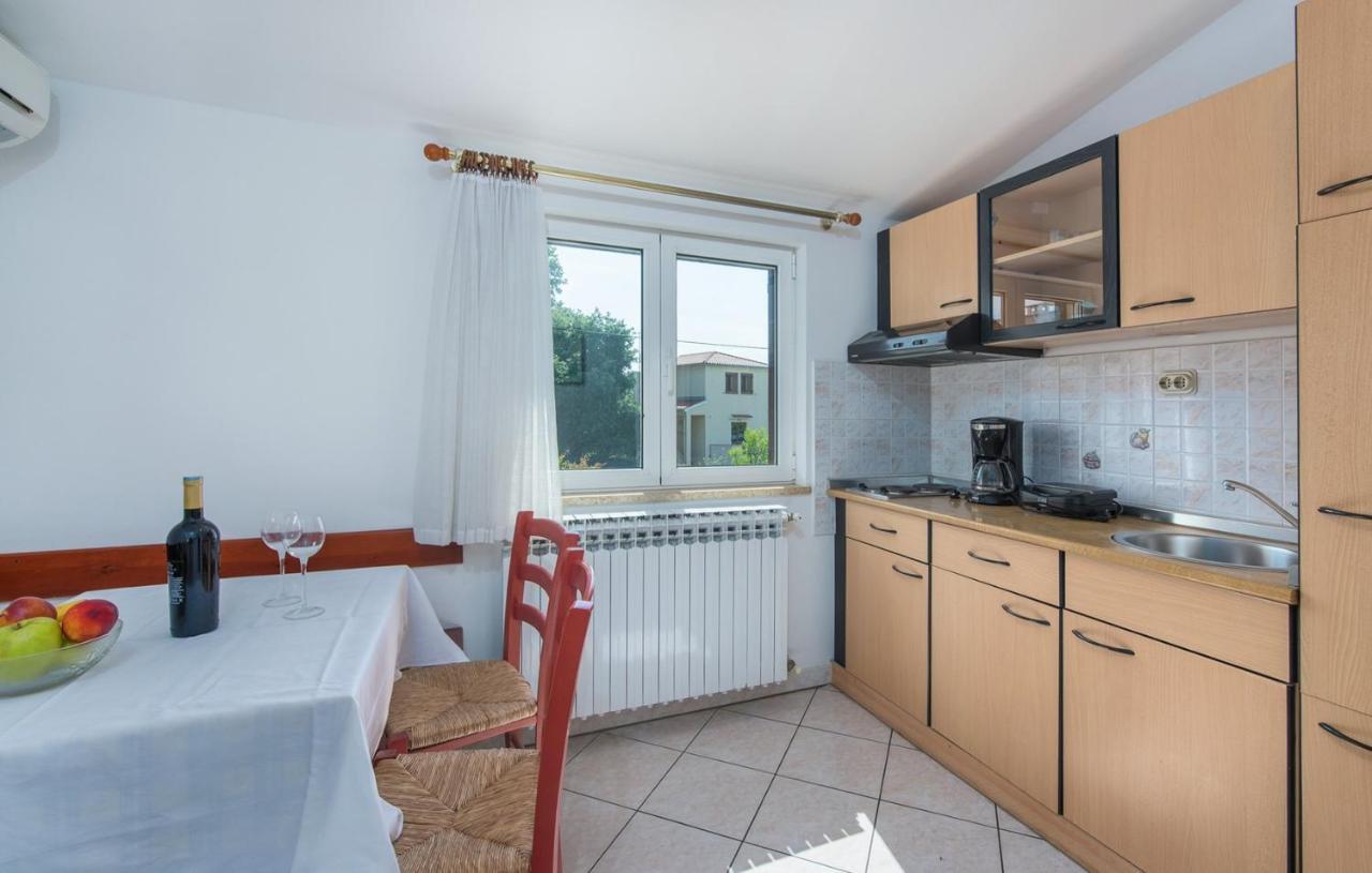 Villa Anita With Common Pool Vrvari エクステリア 写真