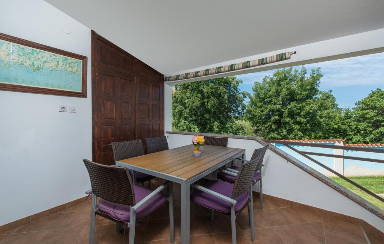 Villa Anita With Common Pool Vrvari エクステリア 写真