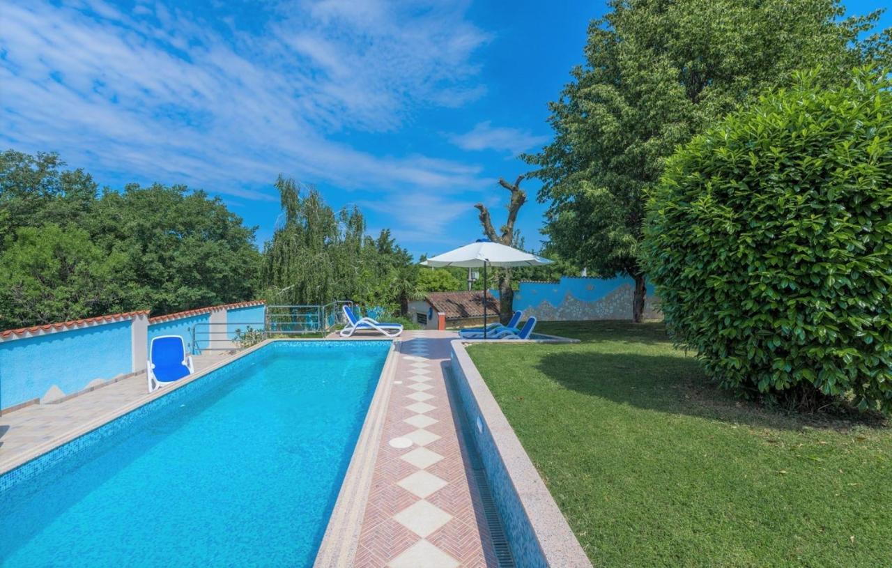 Villa Anita With Common Pool Vrvari エクステリア 写真