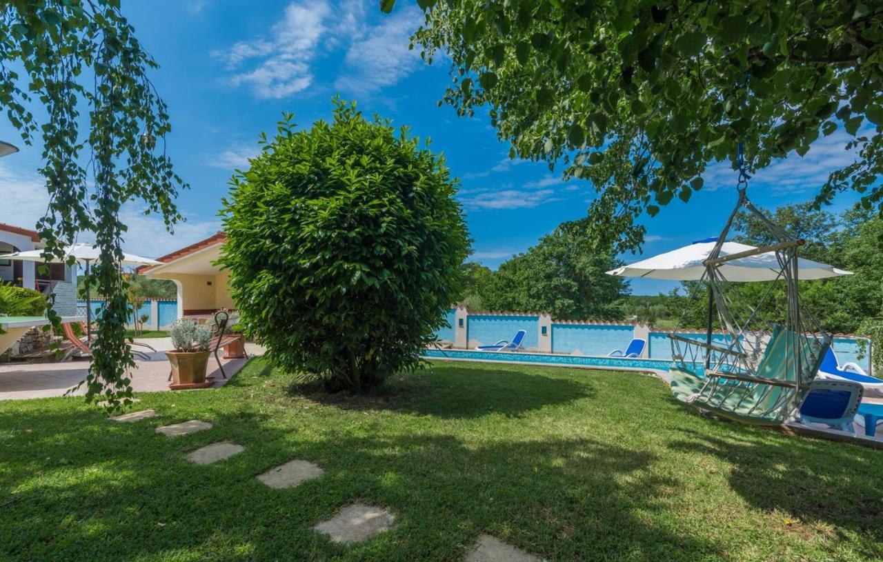 Villa Anita With Common Pool Vrvari エクステリア 写真